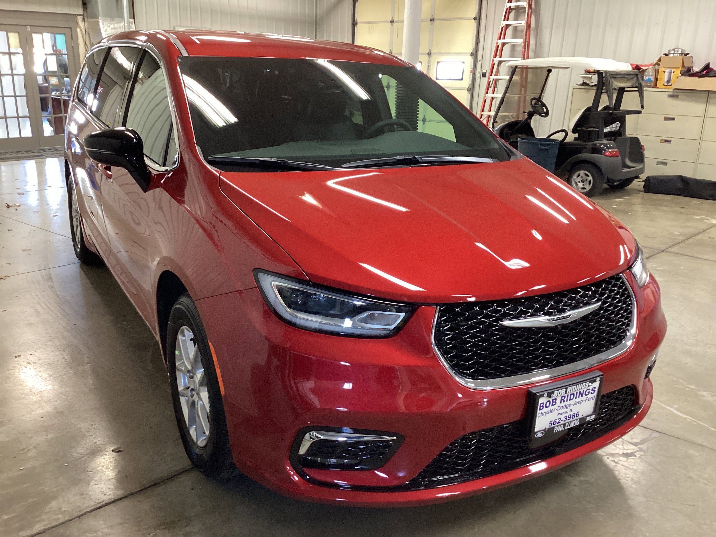 New 2026 Chrysler Pacifica Select FWD image 8