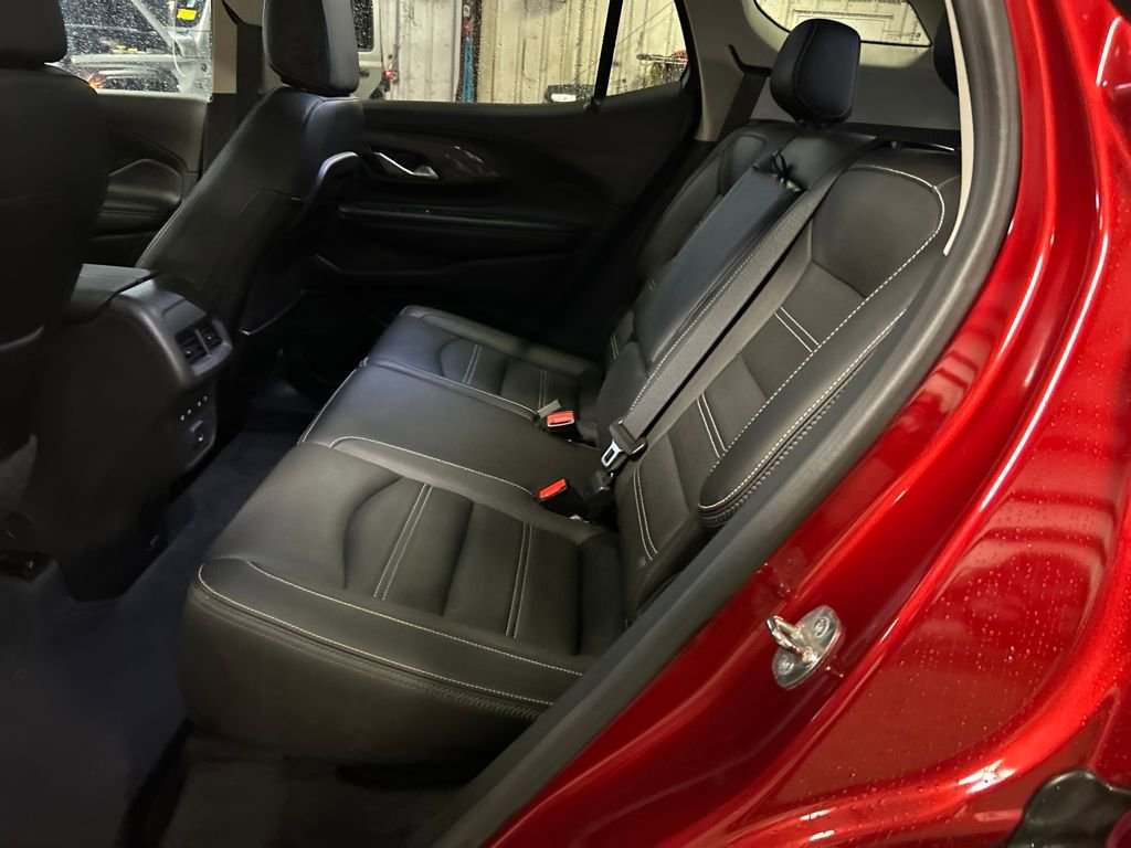 Used 2022 GMC Terrain Denali w/ Denali Premium Package image 25