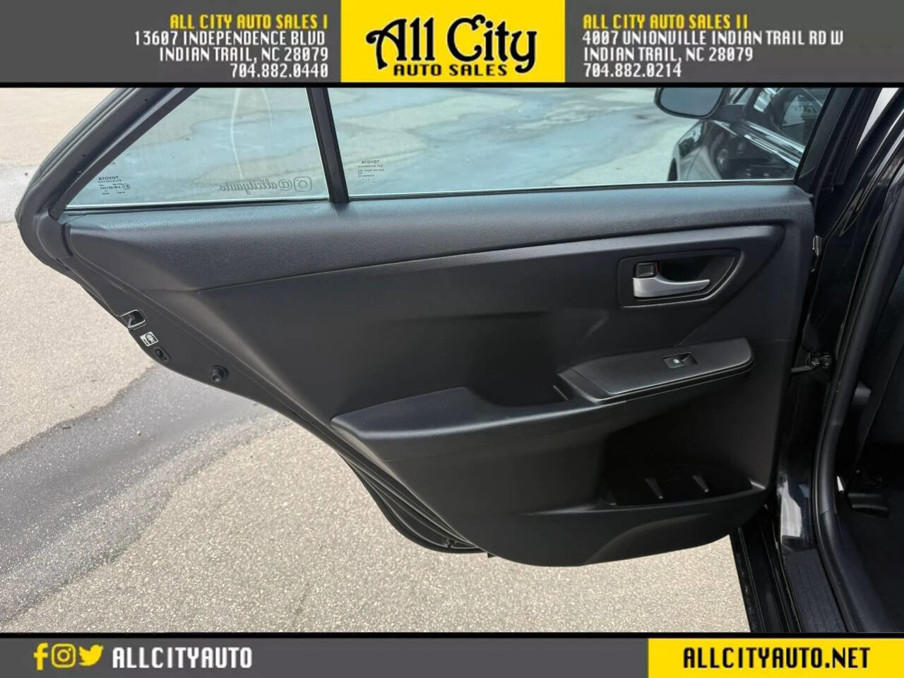 Used 2016 Toyota Camry LE FWD image 23