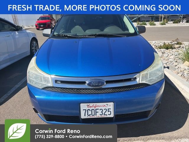 Used 2010 Ford Focus SE image 2