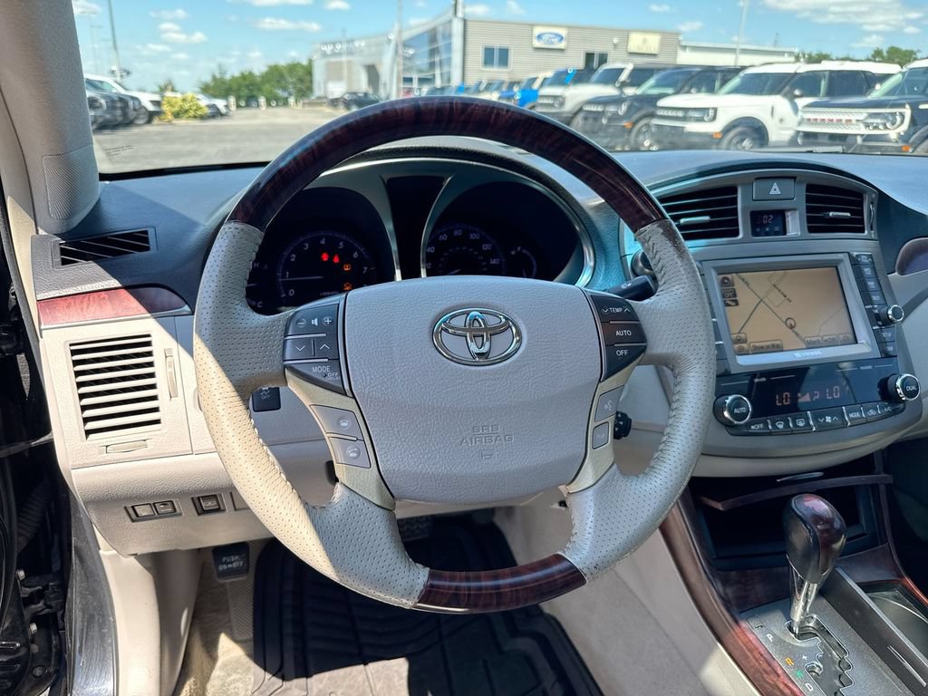 Used 2011 Toyota Avalon Limited FWD image 11