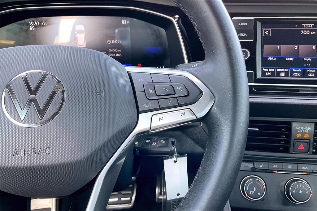 Used 2024 Volkswagen Jetta Sport image 11