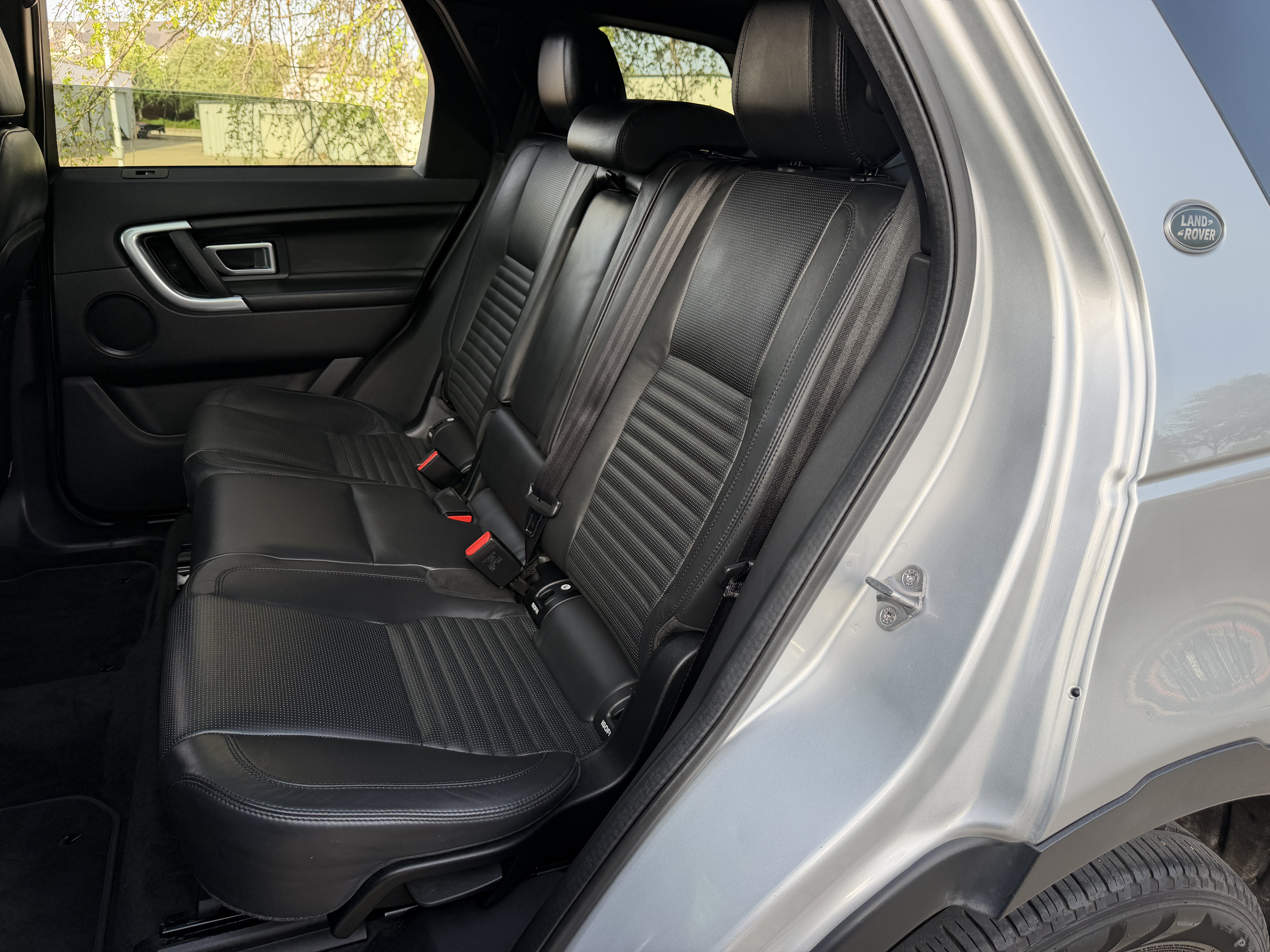 Used 2015 Land Rover Discovery Sport HSE Luxury AWD/4WD image 17