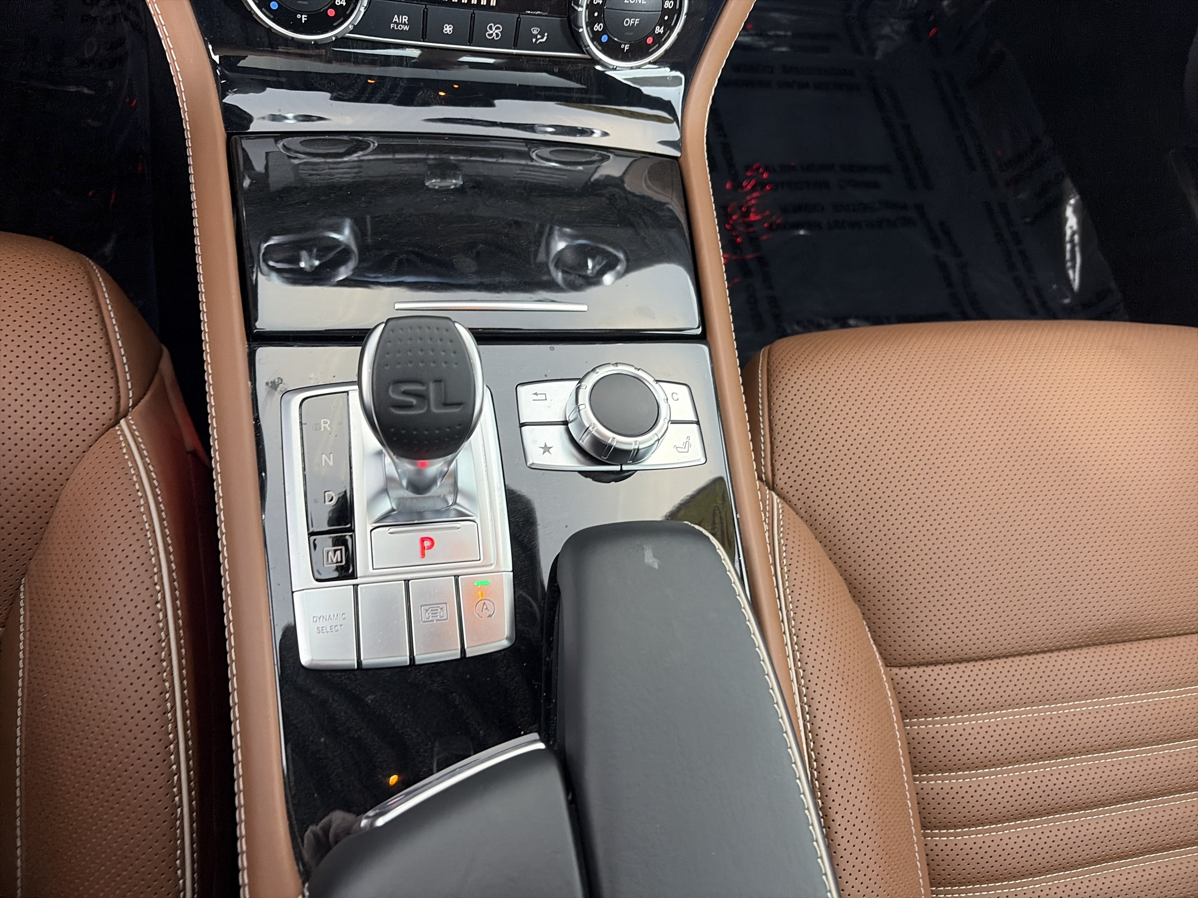 Used 2020 Mercedes-Benz SL 550 image 28