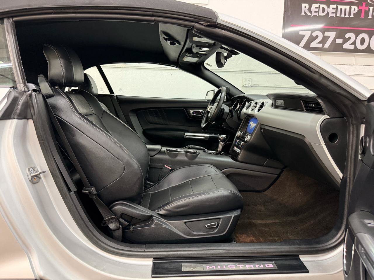 Used 2016 Ford Mustang Premium RWD image 38