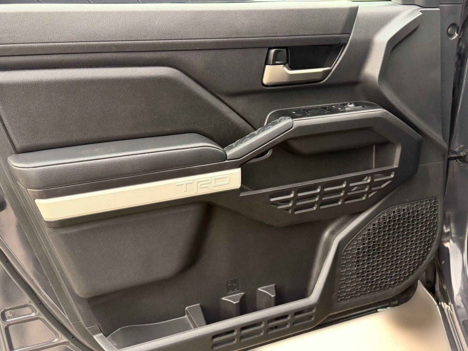 Used 2024 Toyota Tacoma TRD Off-Road image 13