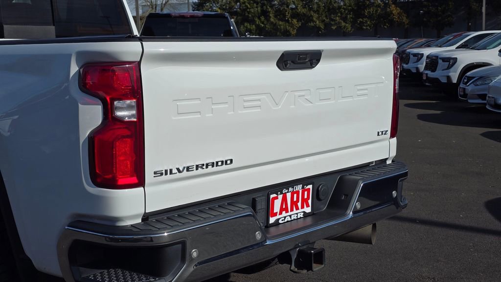 Used 2020 Chevrolet Silverado 2500 LTZ w/ LTZ Plus Package image 13