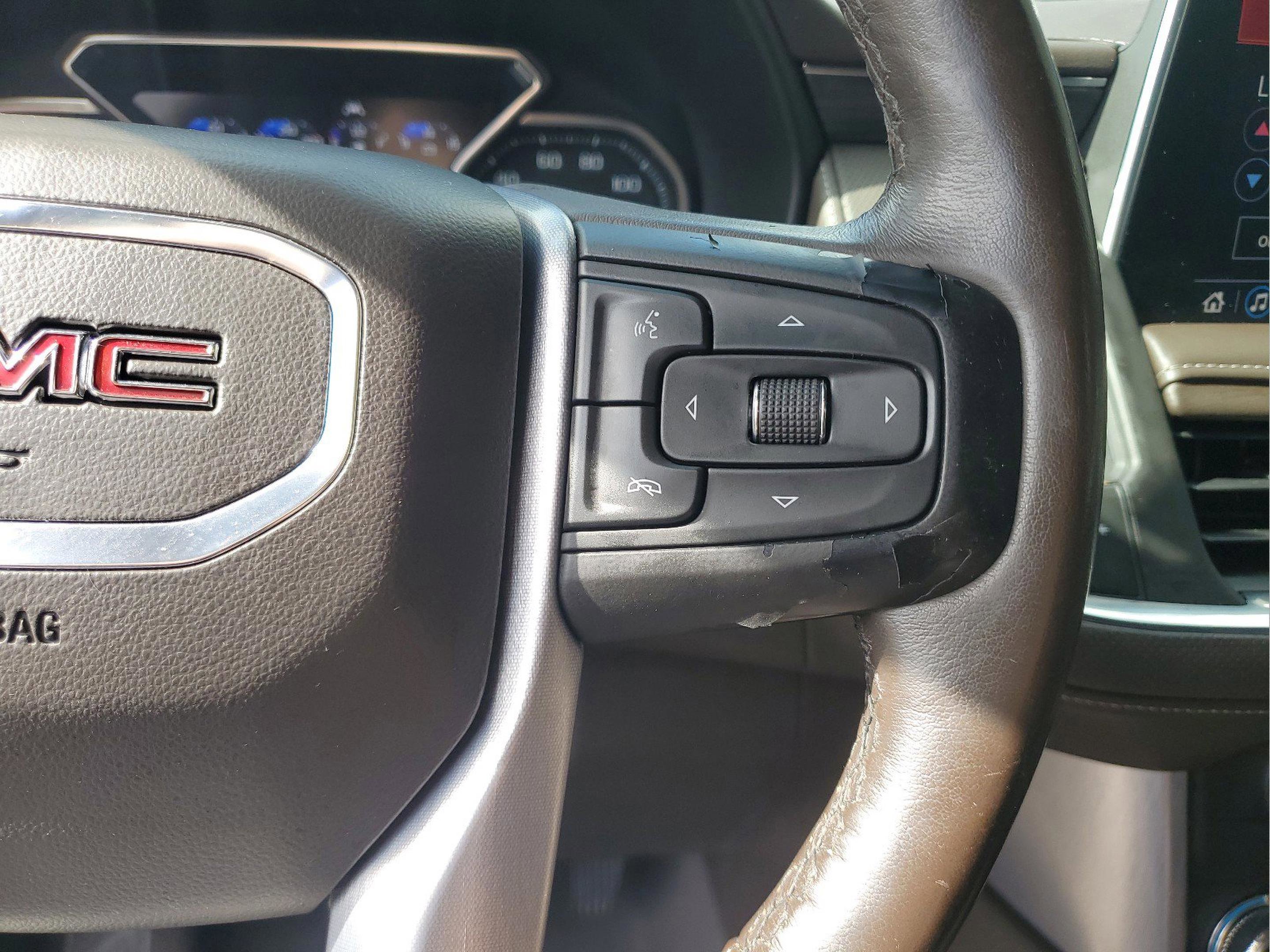 Used 2021 GMC Yukon SLT w/ SLT Premium Package image 28