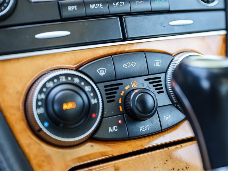 Used 2008 Mercedes-Benz SL 550 w/ AMG Sport Pkg image 31