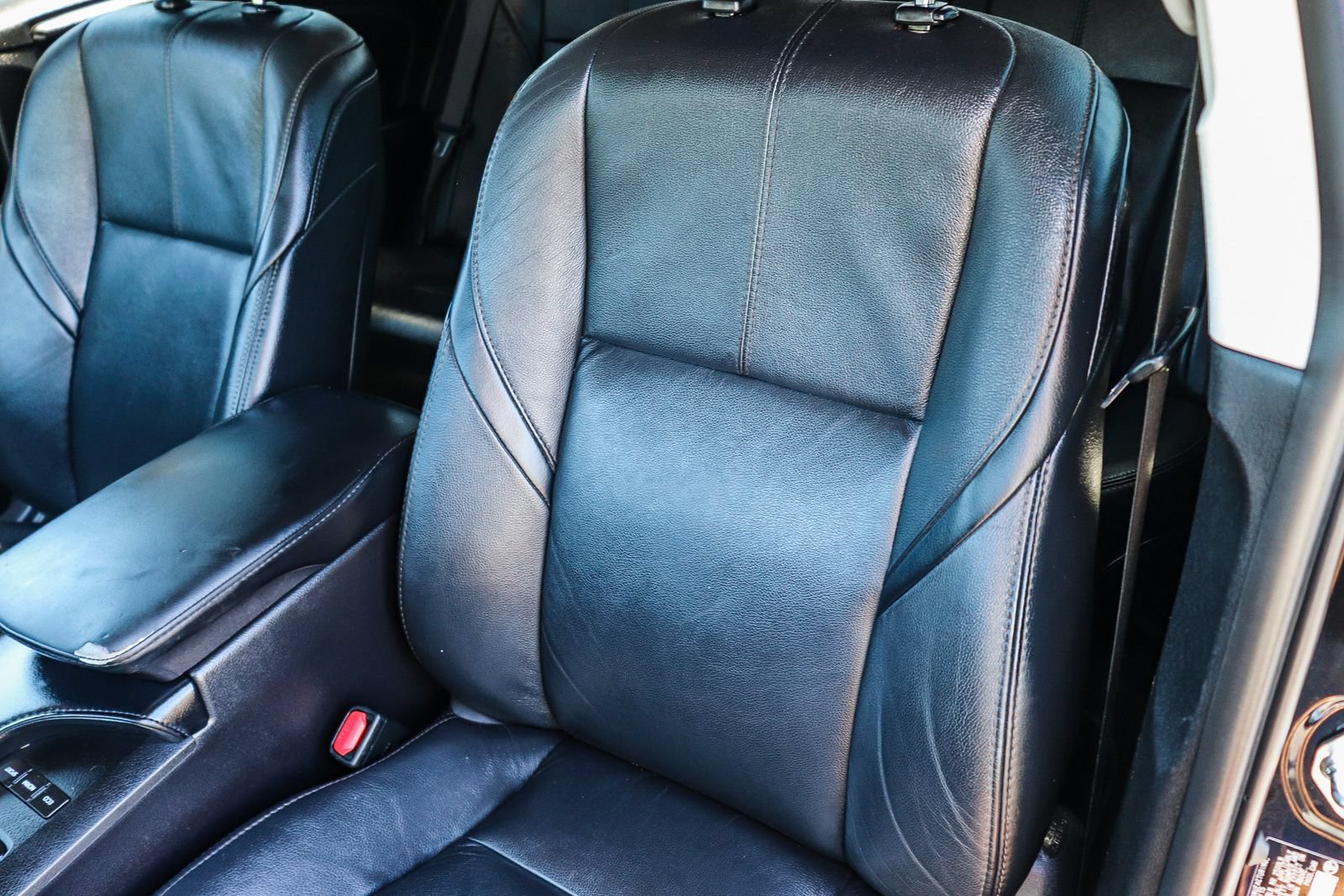 Used 2015 Toyota Avalon XLE FWD image 31