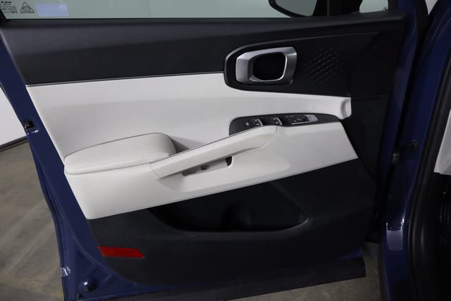Certified 2025 Kia Sorento EX FWD image 22