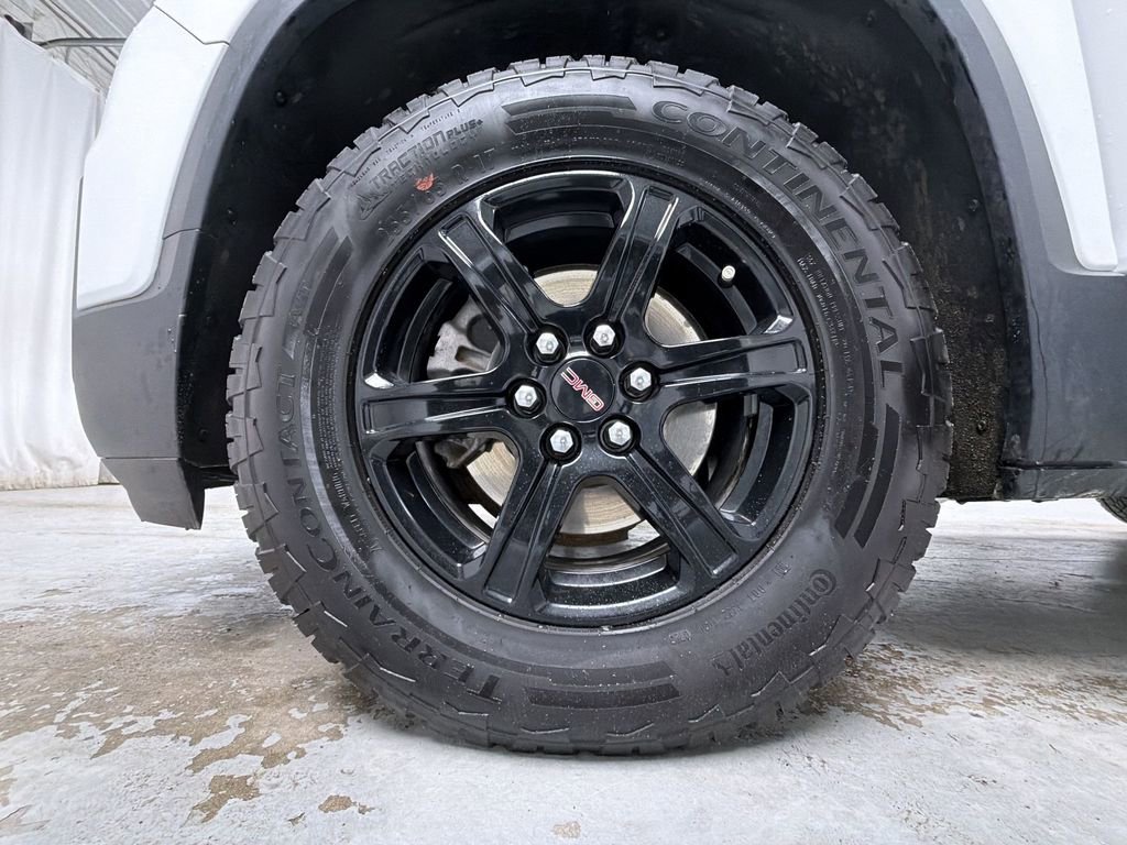 Used 2023 GMC Acadia AT4 AWD/4WD image 17