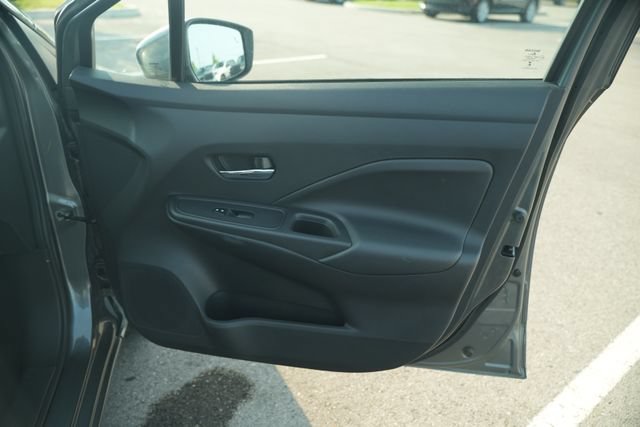 Used 2025 Nissan Versa SV FWD image 21