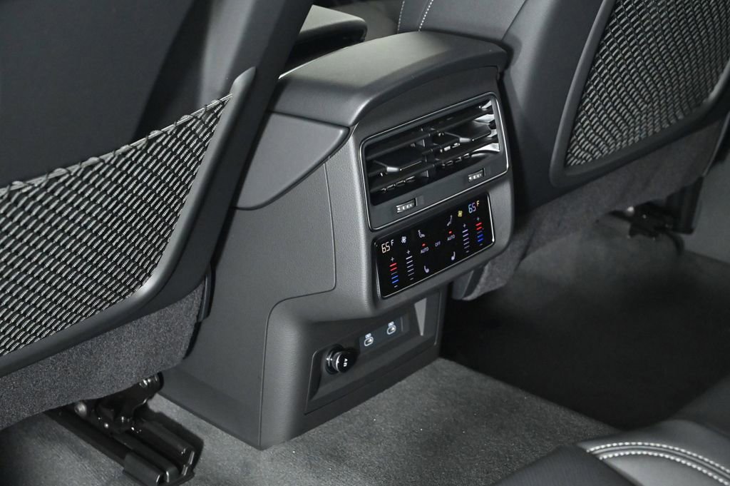 New 2026 Audi Q8 Premium Plus image 18
