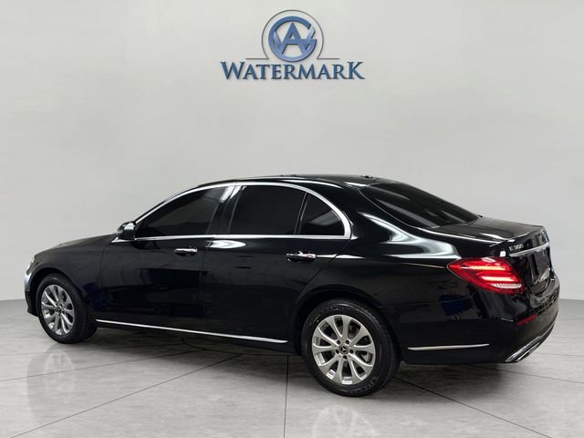 Used 2018 Mercedes-Benz E 300 4MATIC image 3