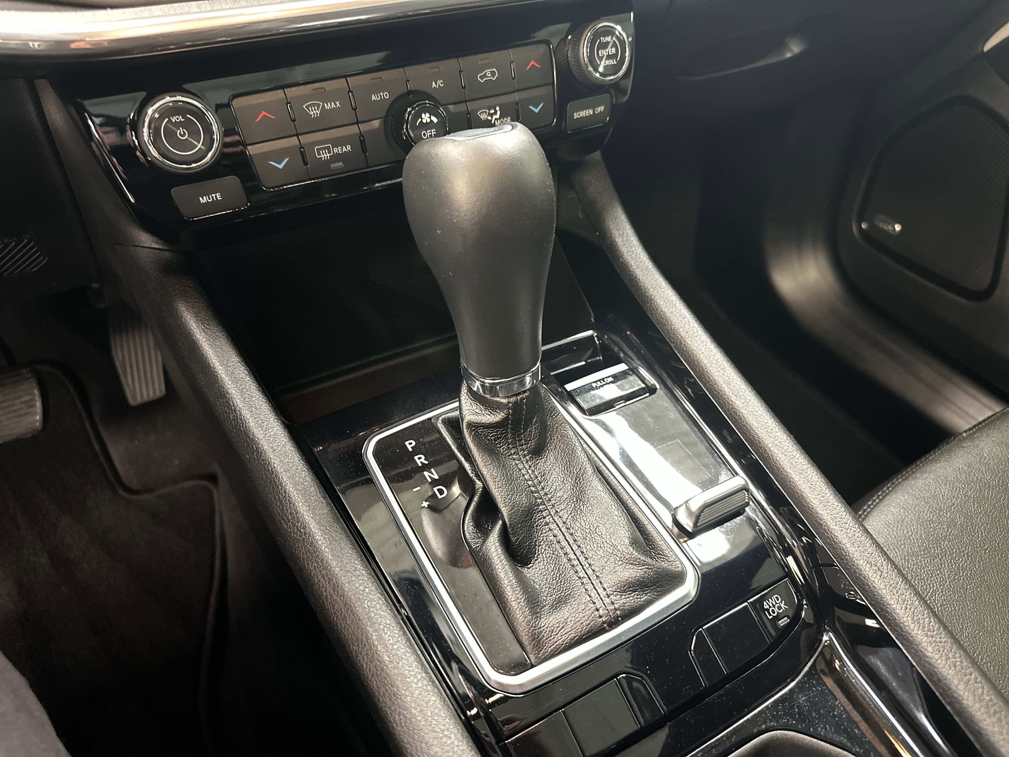 Used 2023 Jeep Compass Limited w/ Sun and Sound Group image 29