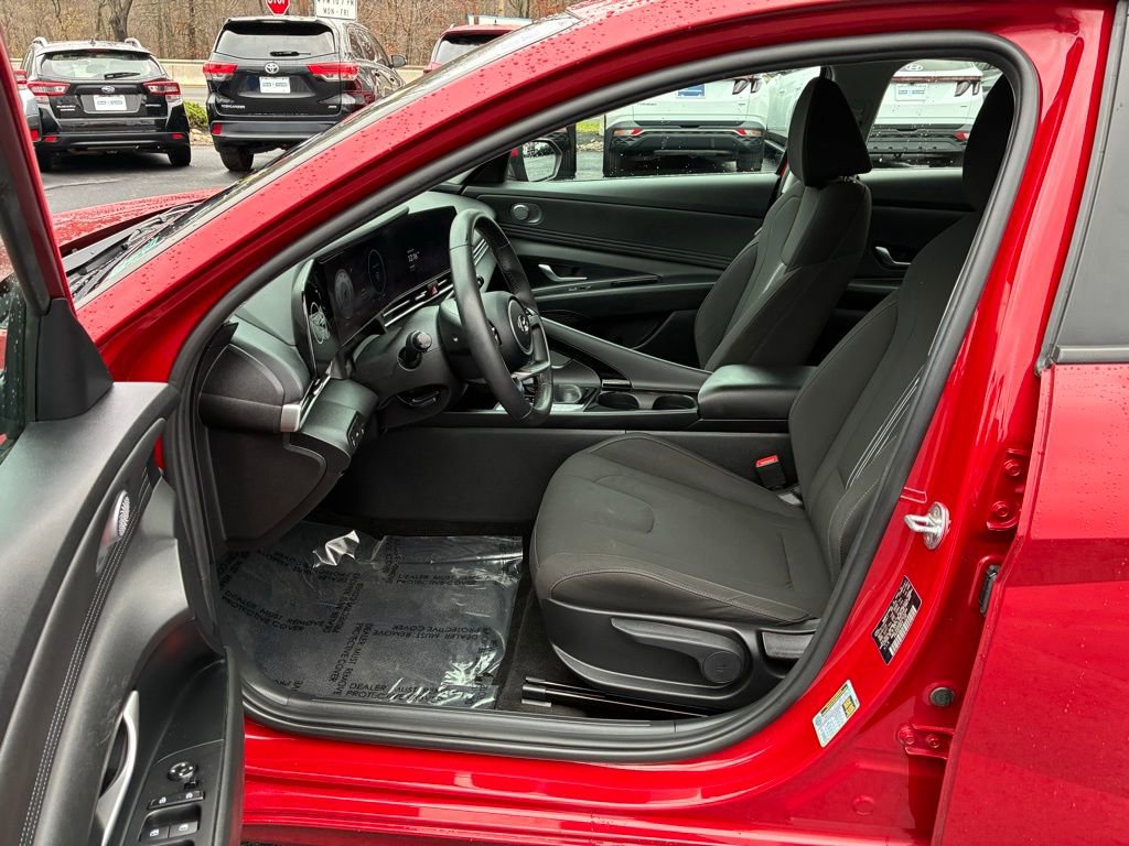 Used 2023 Hyundai Elantra SEL w/ Convenience Package image 20