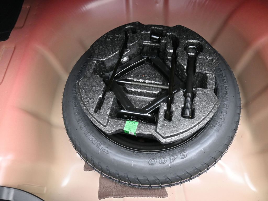 Certified 2025 Hyundai Elantra SEL image 22