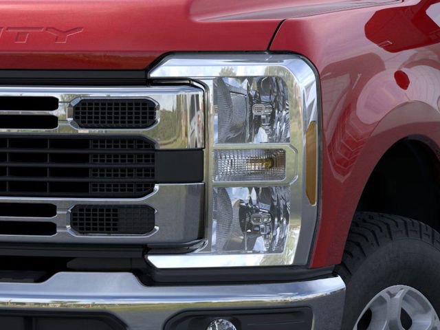 New 2026 Ford F250 XLT w/ FX4 Off-Road Package image 18