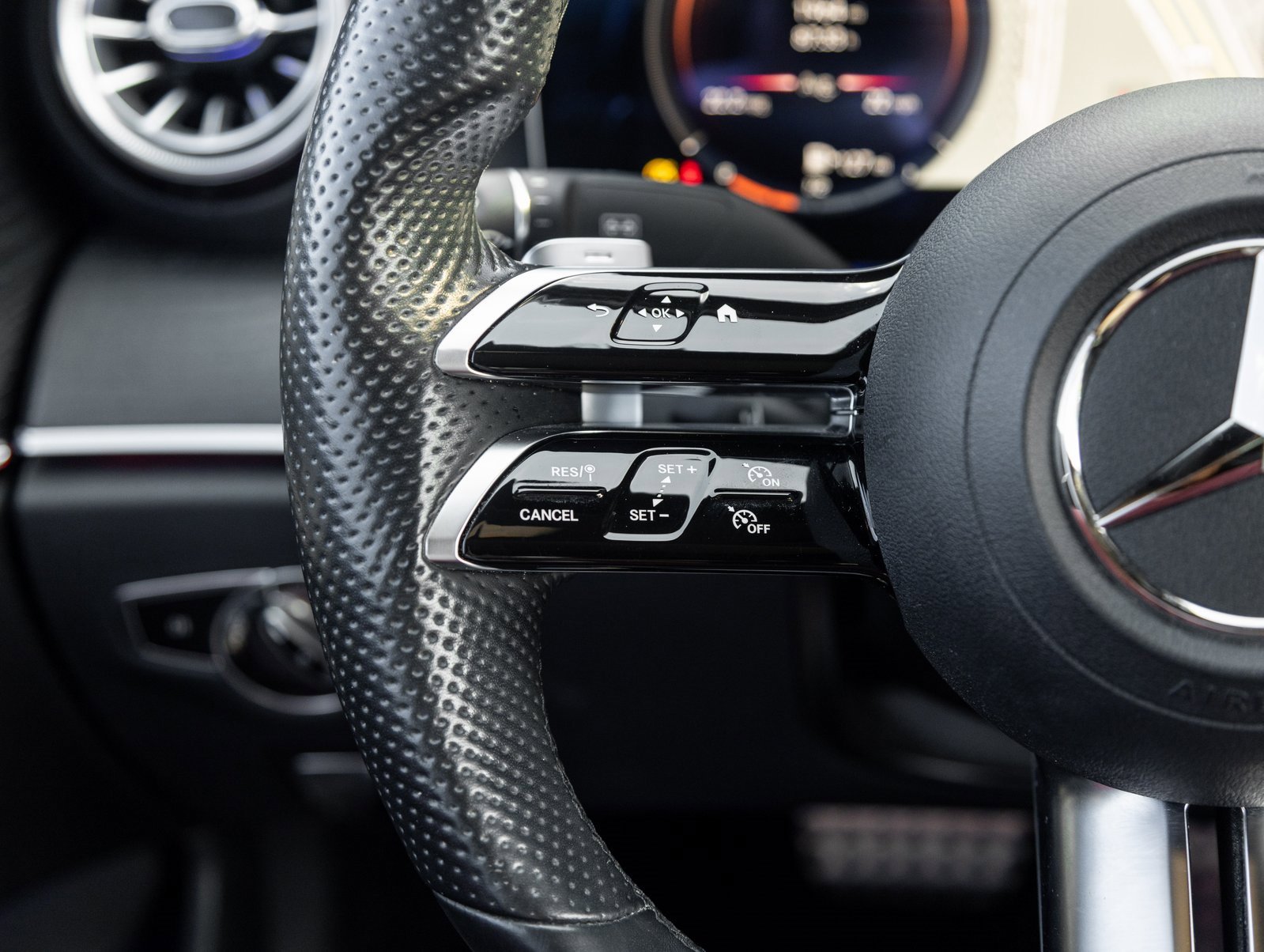 Used 2022 Mercedes-Benz E 450 Coupe image 15