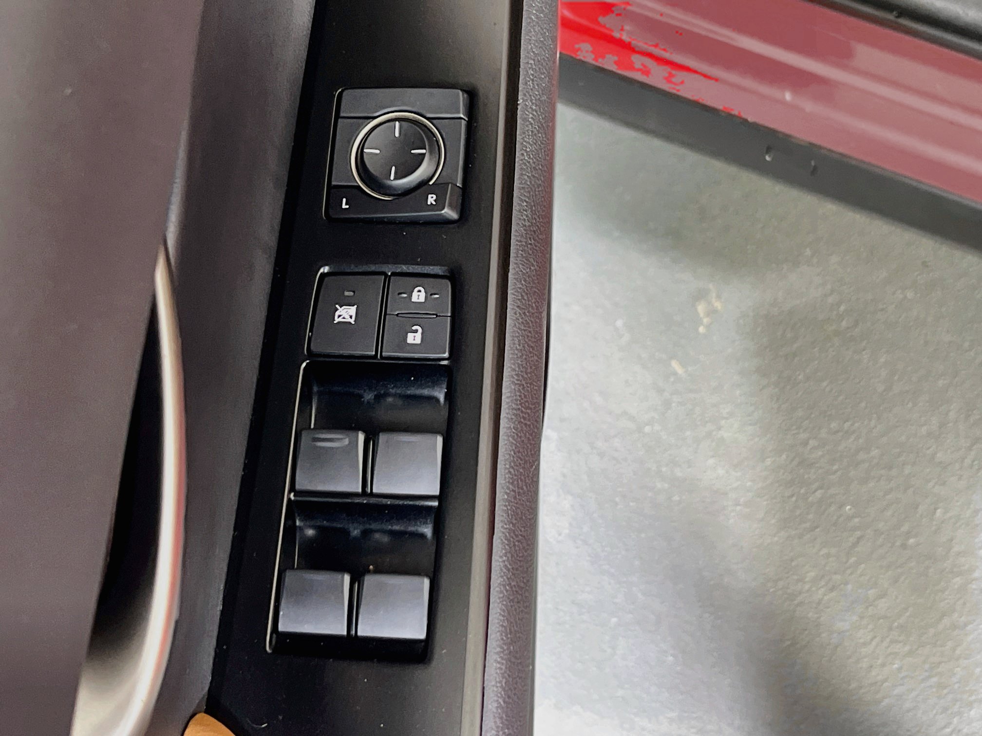 Used 2020 Lexus UX 250h w/ Accessory Package 2 AWD/4WD image 17