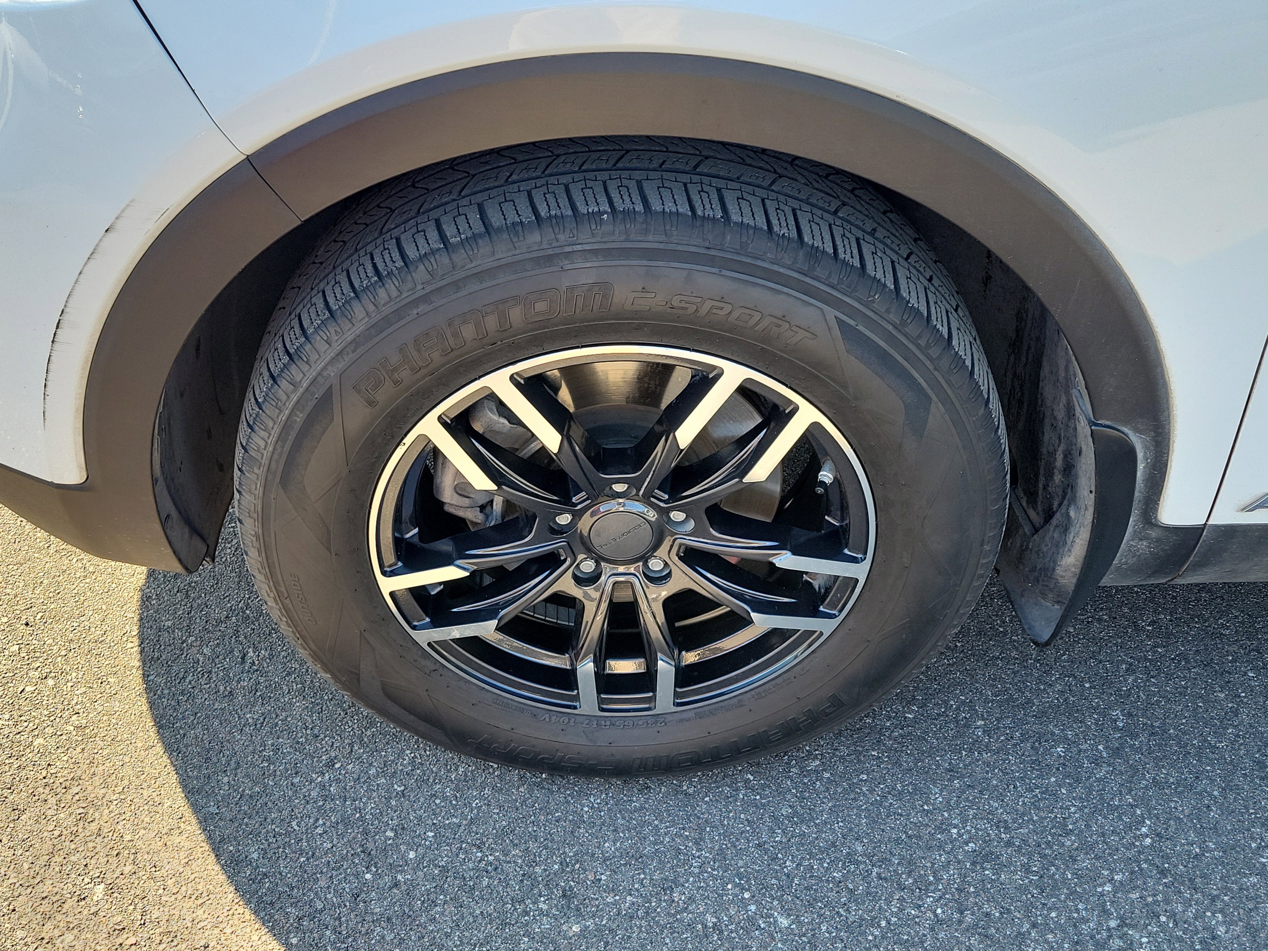 Used 2019 Kia Sorento EX image 40