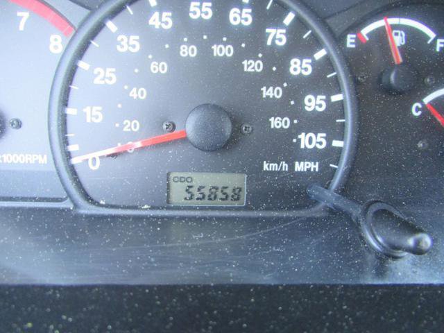 Used 2001 Chevrolet Tracker 4WD w/ Preferred Equipment Group image 11