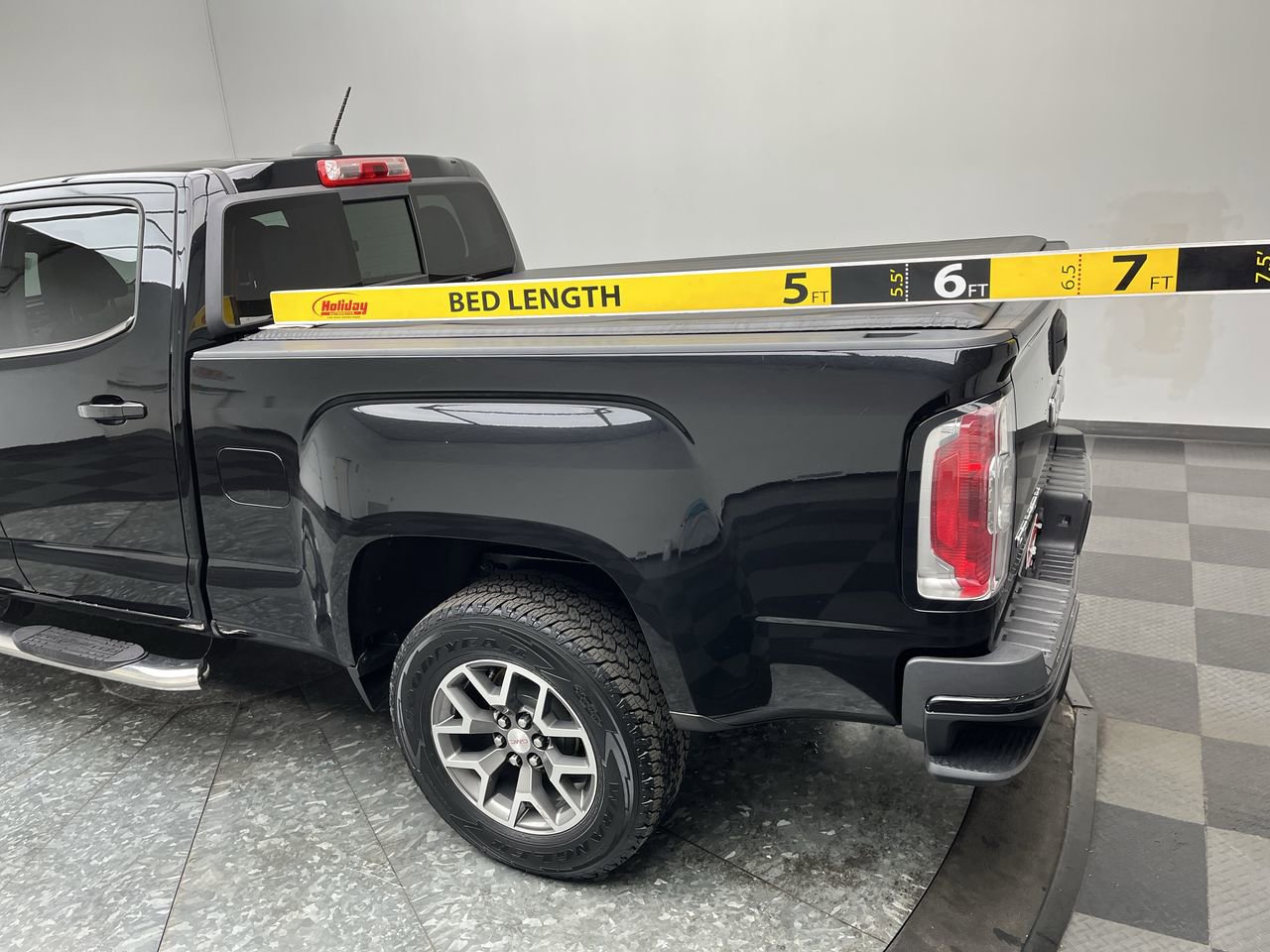 Used 2016 GMC Canyon SLE w/ All Terrain Package AWD/4WD image 29
