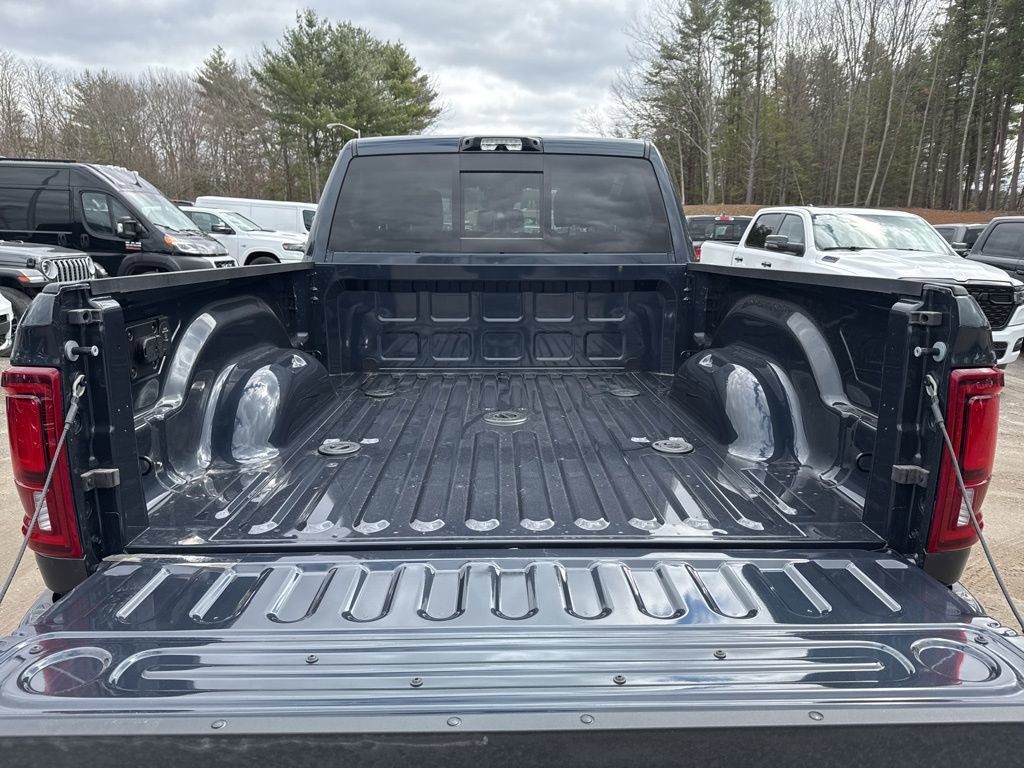 New 2026 RAM 2500 Laramie AWD/4WD image 28