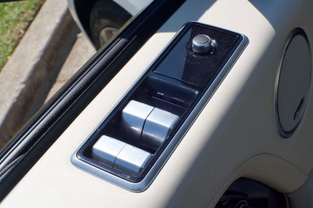 Used 2020 Land Rover Range Rover SV Autobiography Dynamic image 38