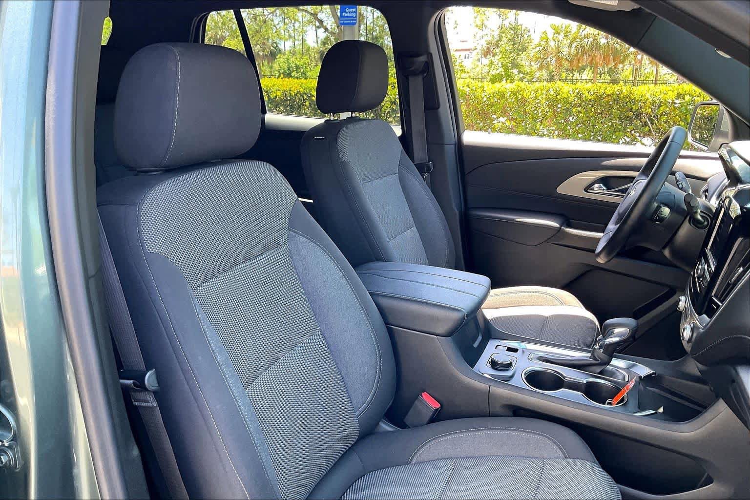 Certified 2023 Chevrolet Traverse LT FWD image 8