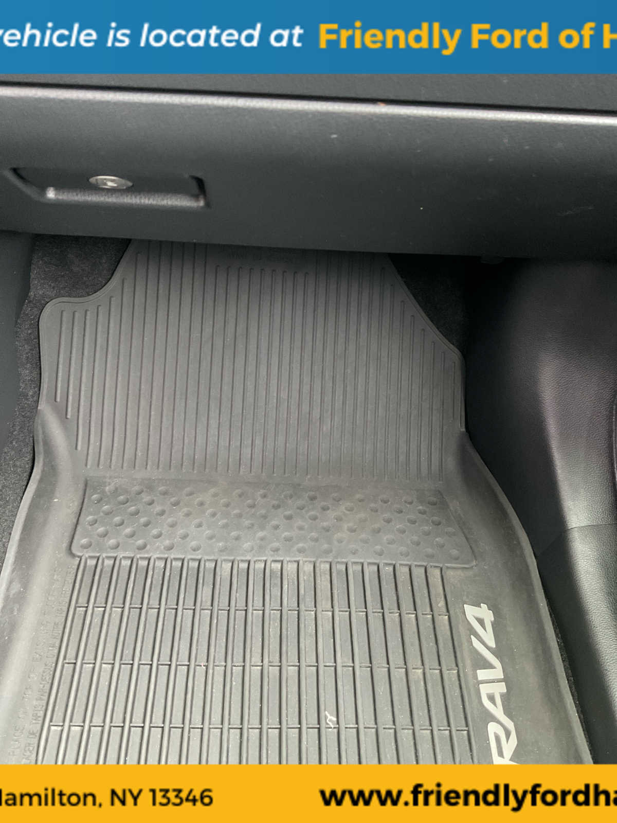 Used 2024 Toyota RAV4 SE w/ Weather & Moonroof Package image 40