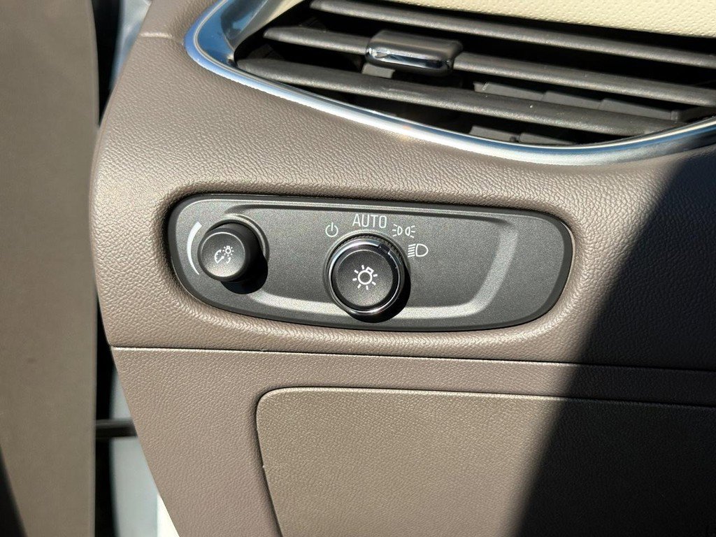 Used 2024 Chevrolet Malibu LT image 22