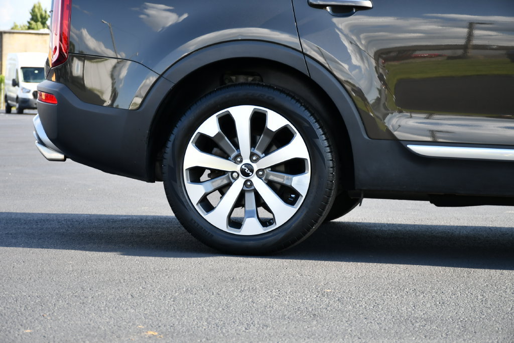 Used 2022 Kia Telluride S AWD/4WD image 10