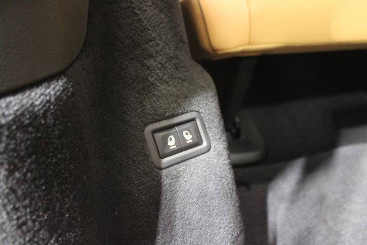 Used 2022 Jeep Grand Wagoneer Series III image 49