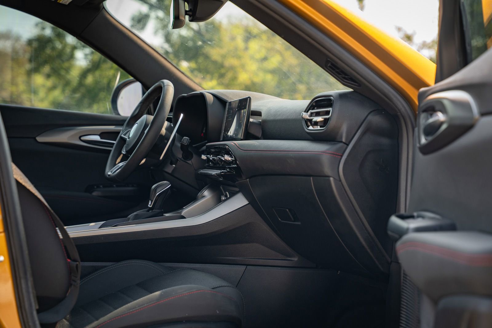 Used 2024 Dodge Hornet R/T image 19