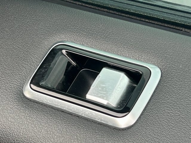 Used 2019 Land Rover Range Rover Sport HSE image 36