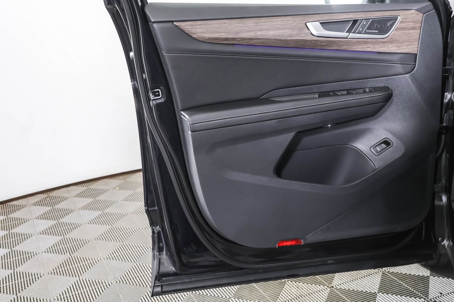 New 2026 Volkswagen Atlas SEL Premium R-Line image 32