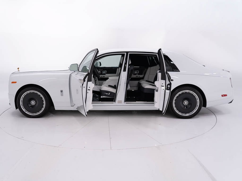 Certified 2023 Rolls-Royce Phantom Sedan RWD image 9