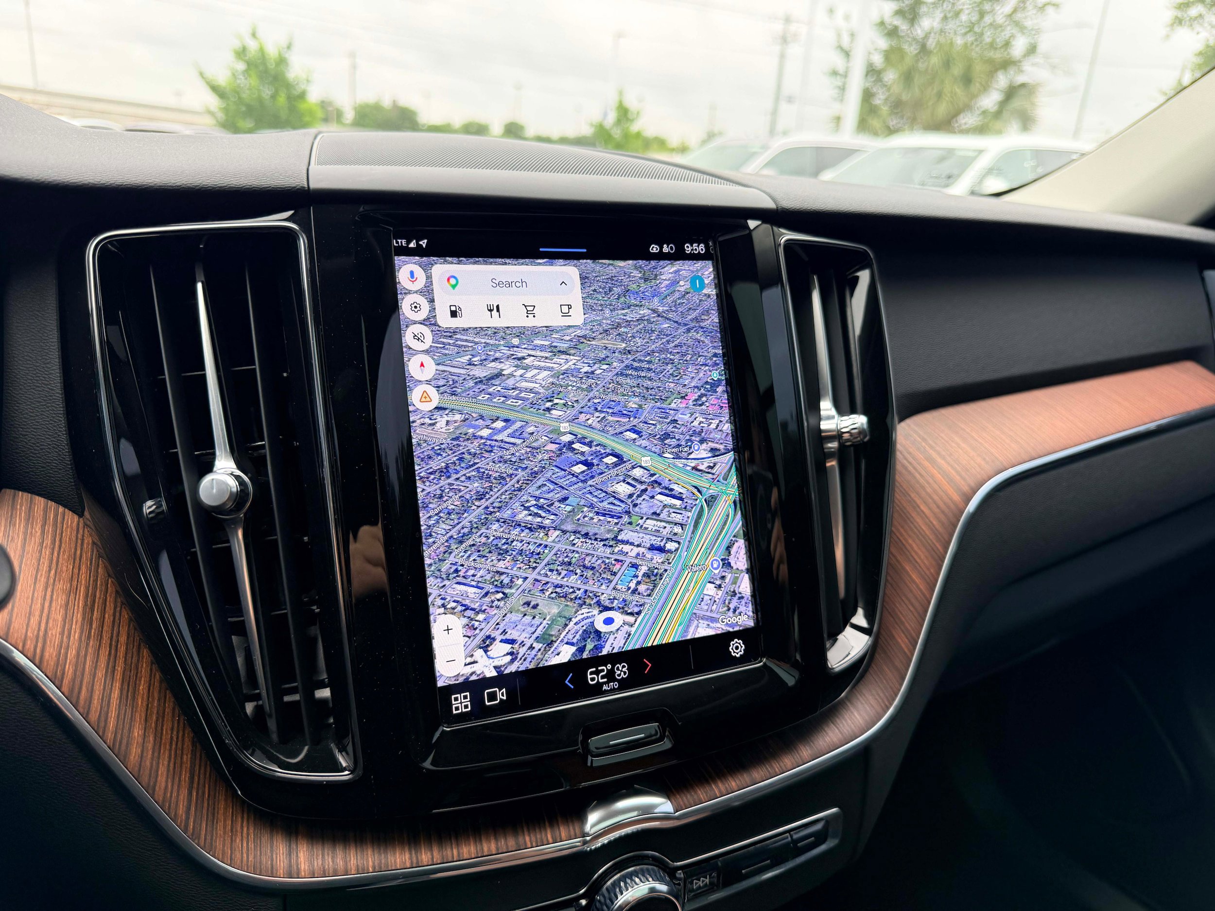 Certified 2023 Volvo XC60 B5 Plus FWD image 20