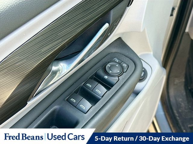 Used 2023 GMC Terrain SLE w/ Driver Convenience Package image 18