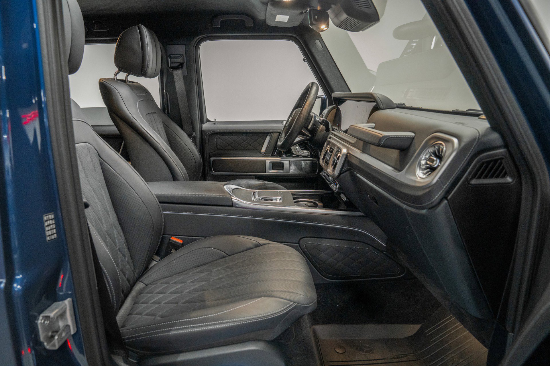 Used 2025 Mercedes-Benz G 550 image 33
