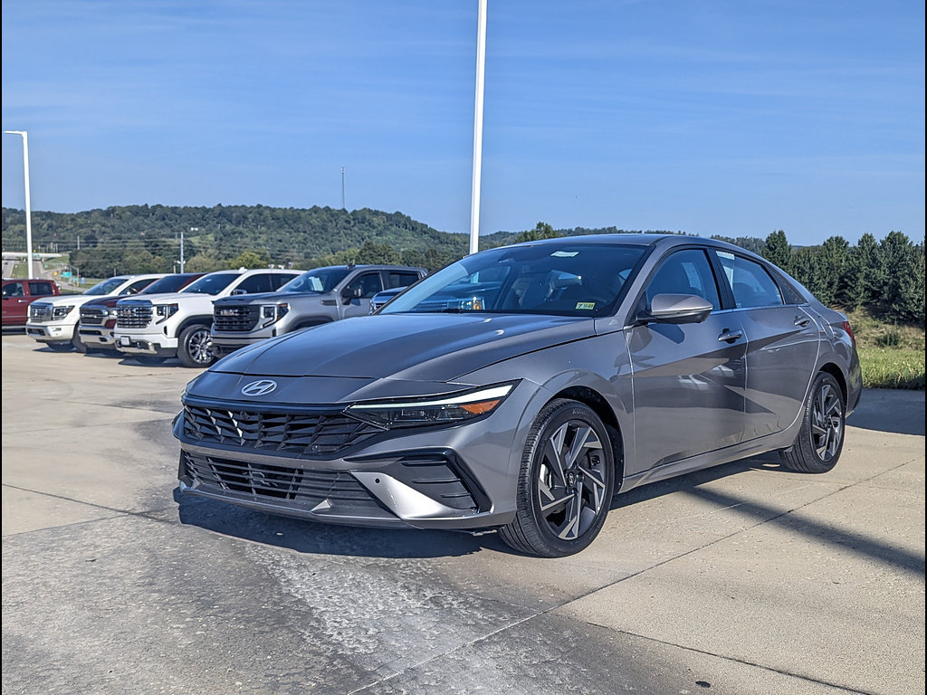 Used 2024 Hyundai Elantra Limited FWD image 1