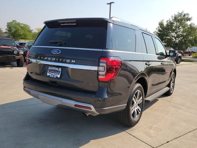 Used 2022 Ford Expedition Limited AWD/4WD image 3