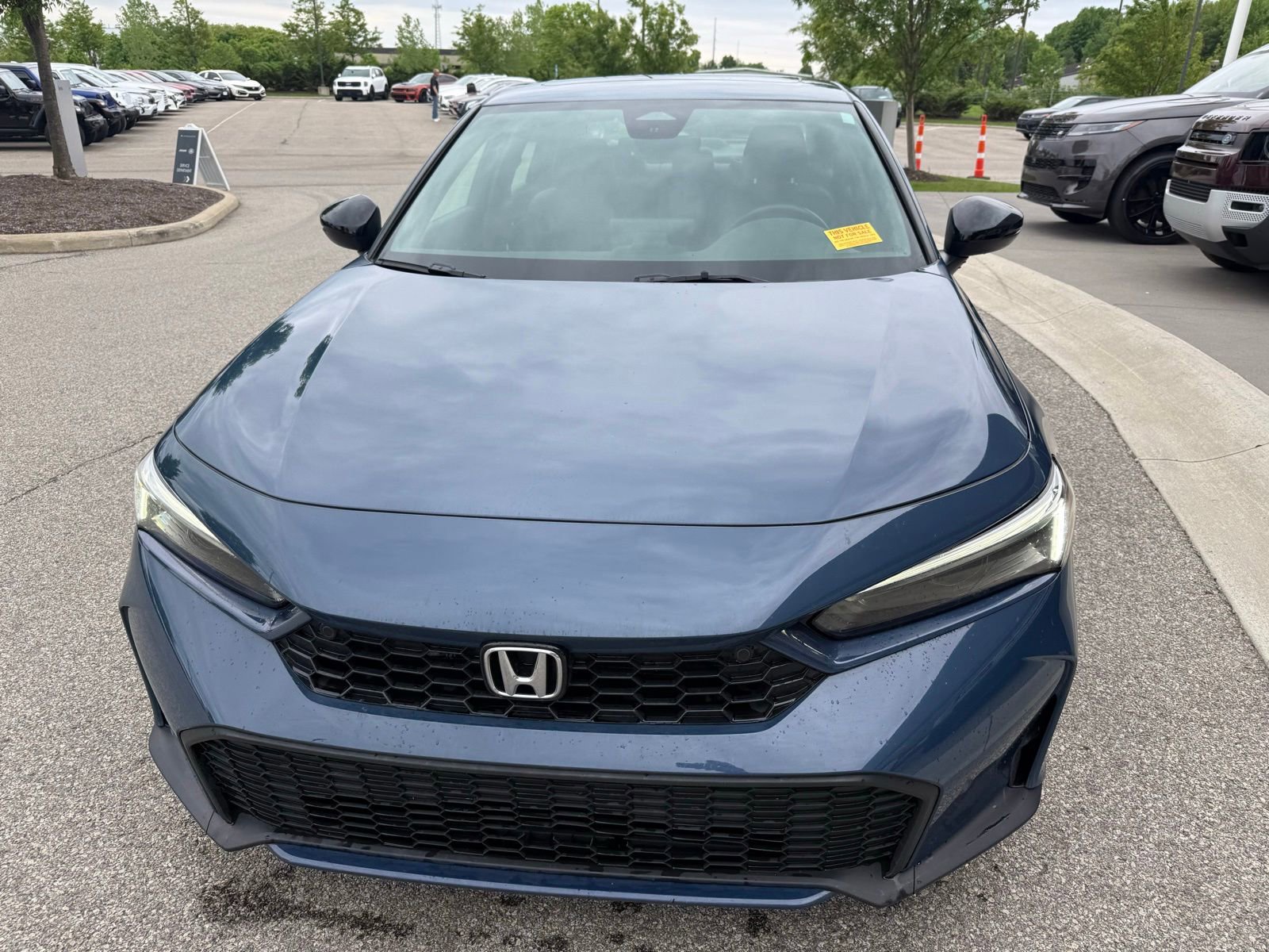Used 2025 Honda Civic Sport image 2