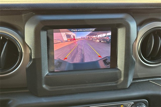 Certified 2021 Jeep Gladiator Sport image 3