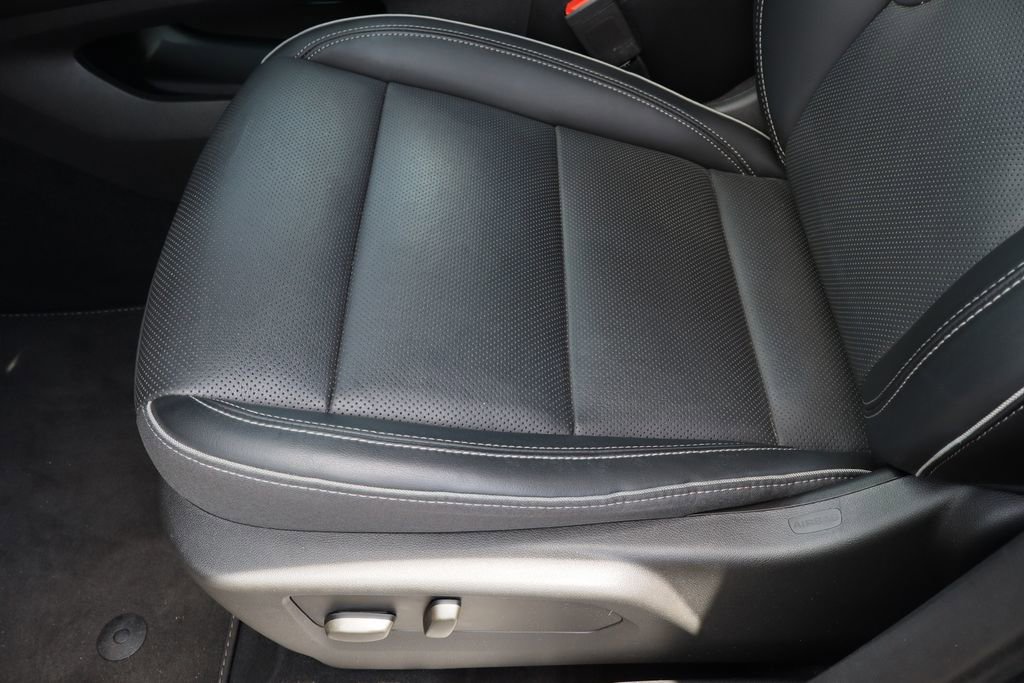 Certified 2022 Buick Envision Essence w/ Technology Package I FWD image 20