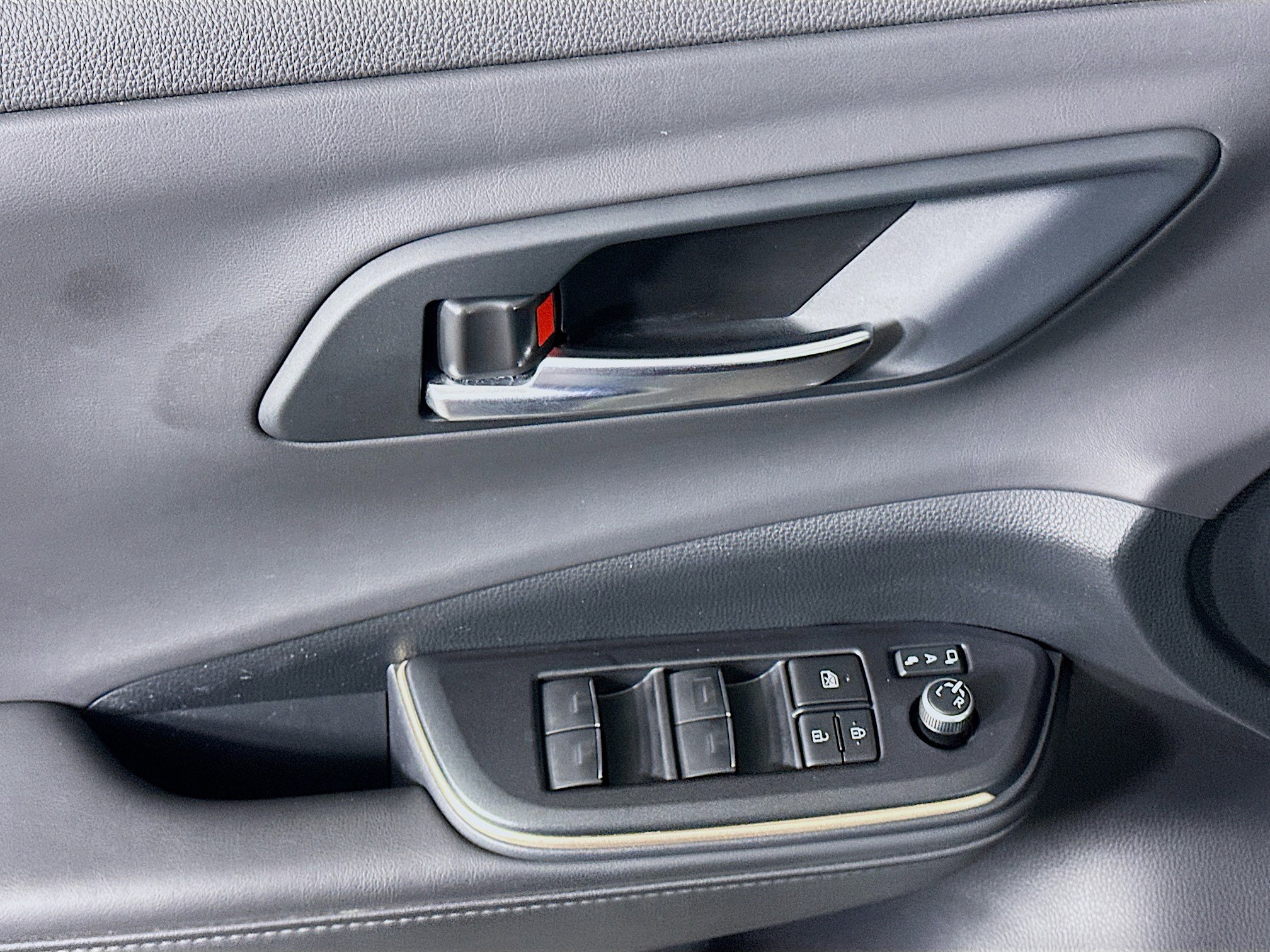 Used 2023 Toyota Crown XLE image 15