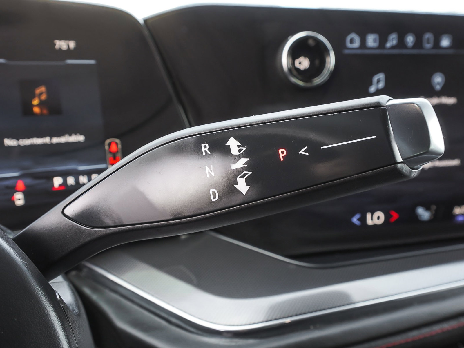 Used 2025 Chevrolet Tahoe RST w/ Comfort Package image 23