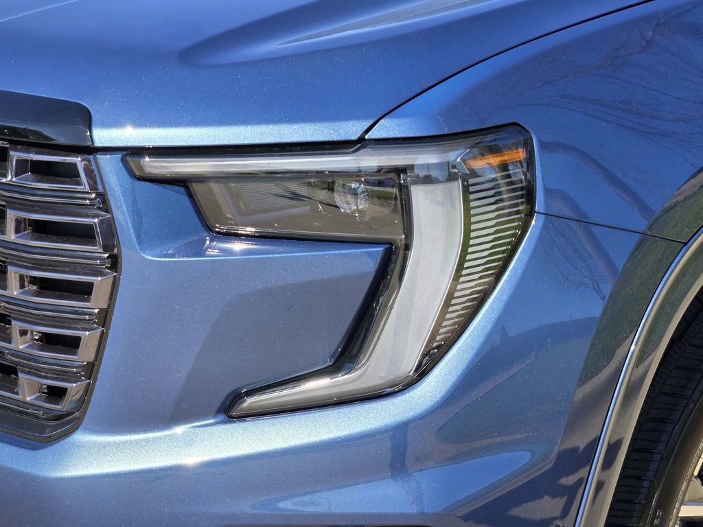 Used 2026 GMC Acadia Denali Ultimate w/ LPO, Floor Liner Package image 8